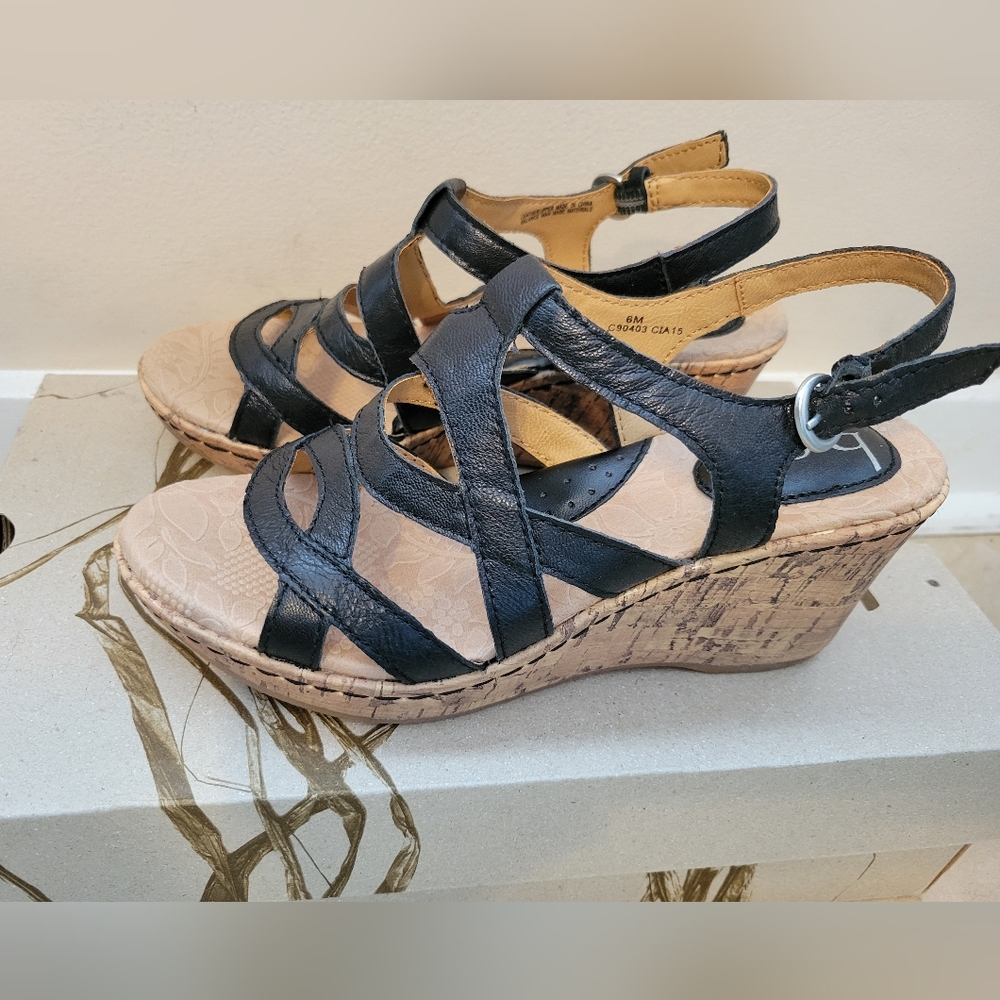 B.O.C Born Concepts Chyna Women Comfort Leather Cork Wedge Sandals shoes sz 6